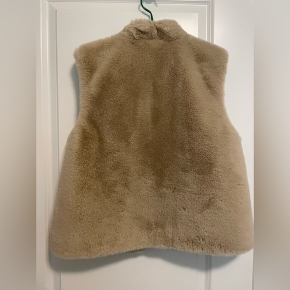 Velvet furry vest size small - Picture 2 of 3